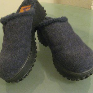 Rocket Dog clogs  womens size 10M